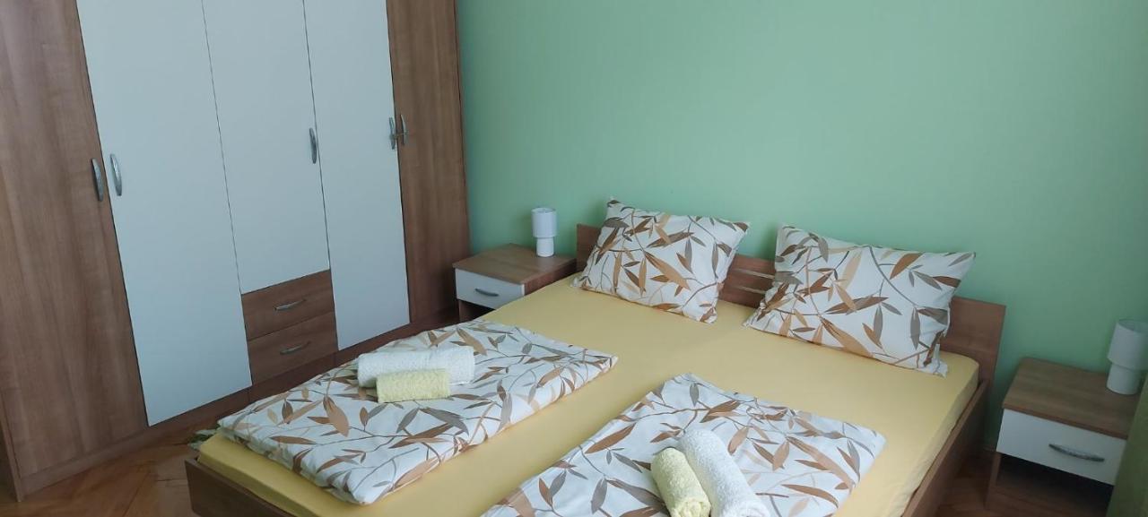 Apartman ,,Milica" Donji Milanovac Exteriör bild