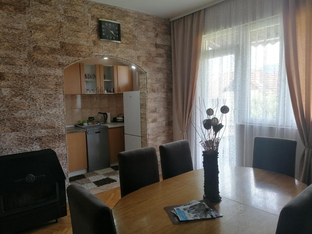 Apartman ,,Milica" Donji Milanovac Exteriör bild